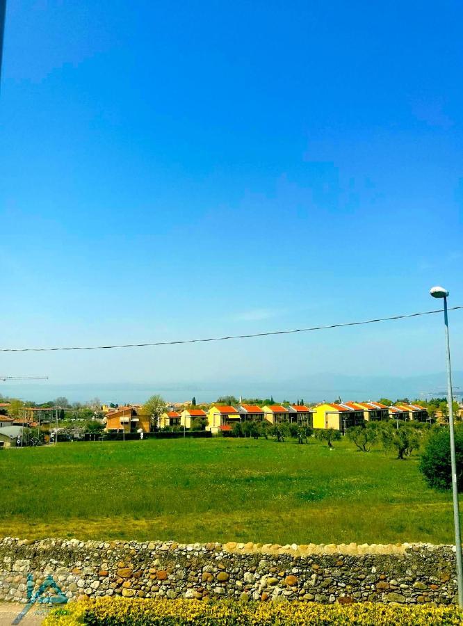 Casa Chiare - Immobiliare Azzurra Apartment Бардолино Екстериор снимка